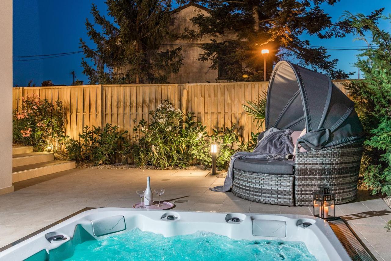 Villa Elena Deluxe Mit Whirlpool Und Beheiztem Pool Am Meer Und Wunderschoenen Blick Auf Die Brijuni Inseln Fažana Dış mekan fotoğraf