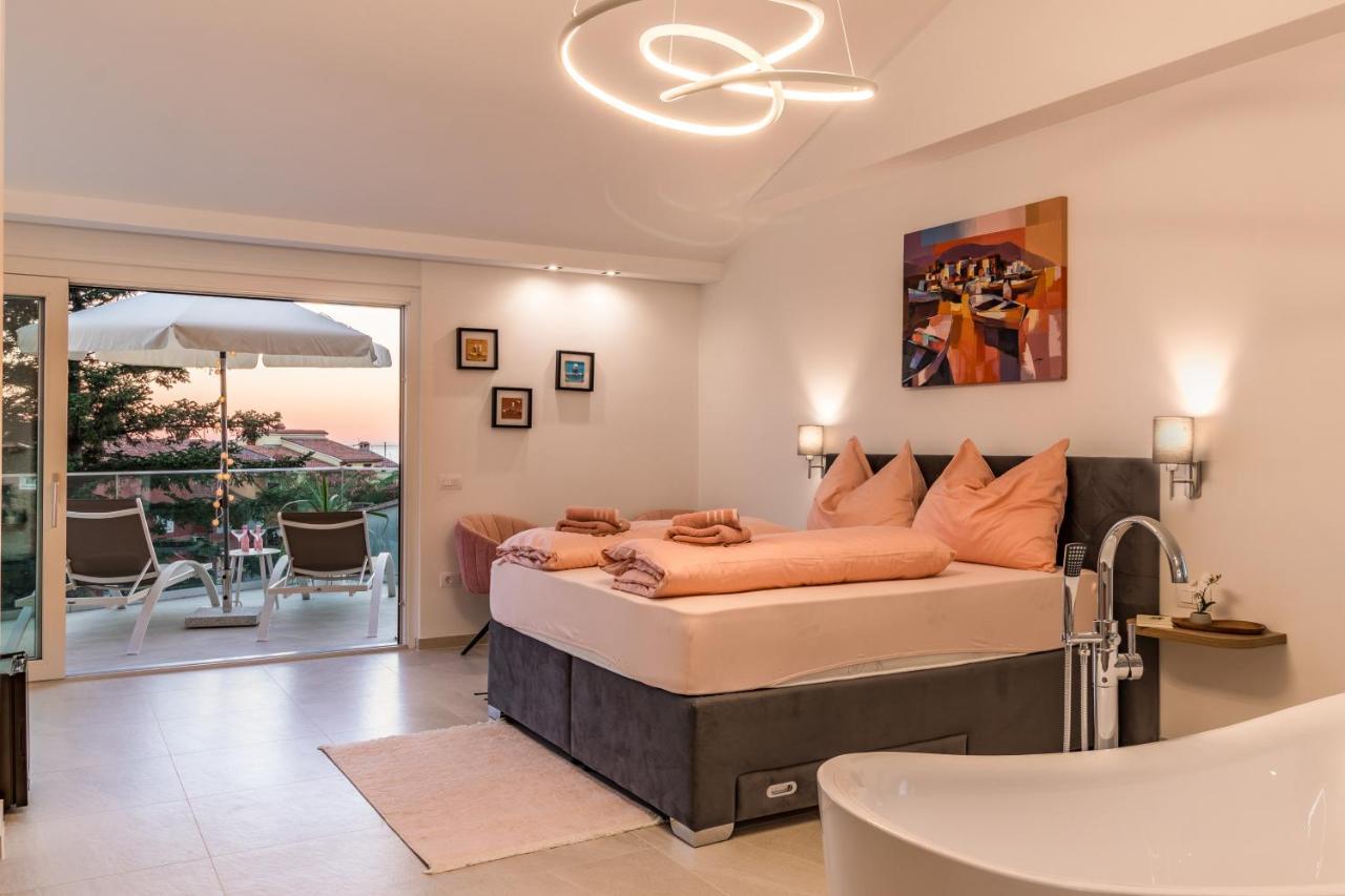 Villa Elena Deluxe Mit Whirlpool Und Beheiztem Pool Am Meer Und Wunderschoenen Blick Auf Die Brijuni Inseln Fažana Dış mekan fotoğraf