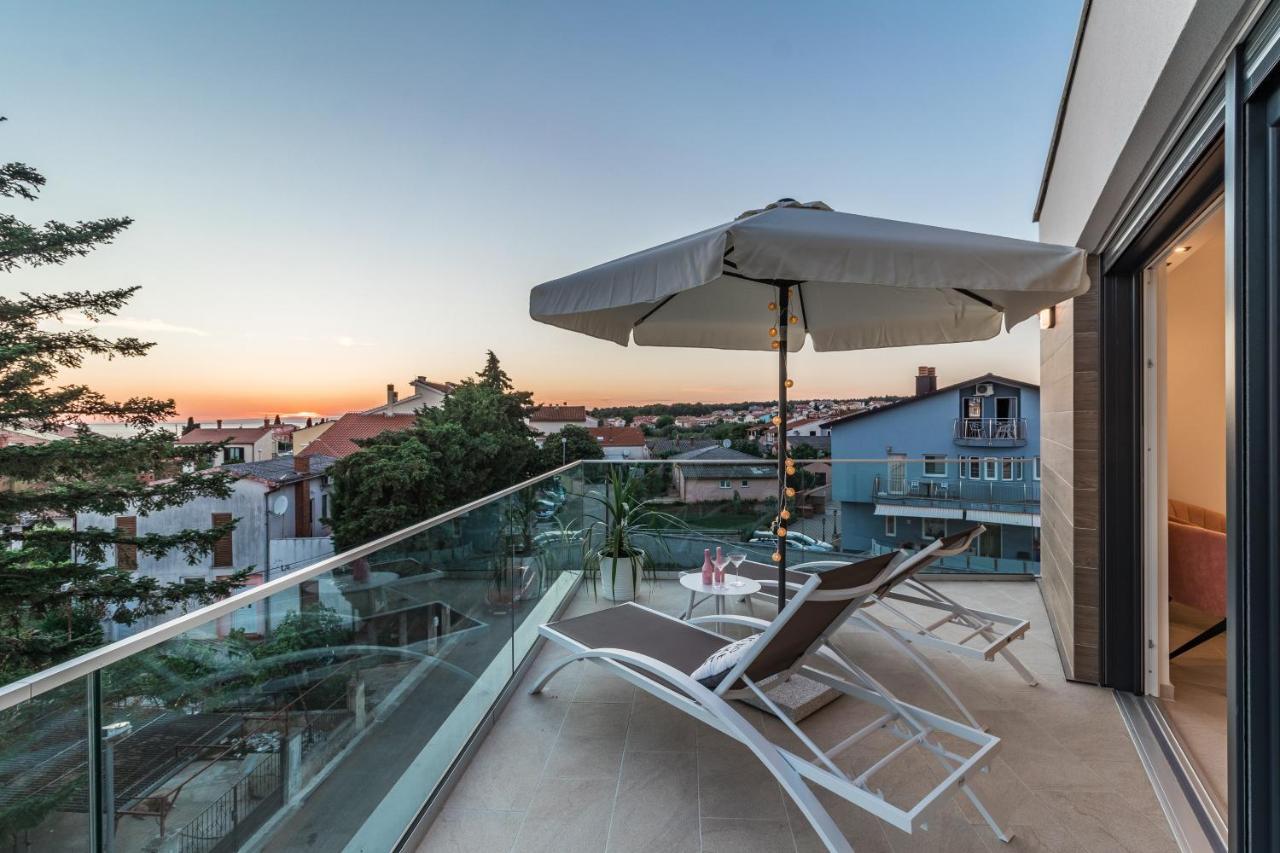 Villa Elena Deluxe Mit Whirlpool Und Beheiztem Pool Am Meer Und Wunderschoenen Blick Auf Die Brijuni Inseln Fažana Dış mekan fotoğraf