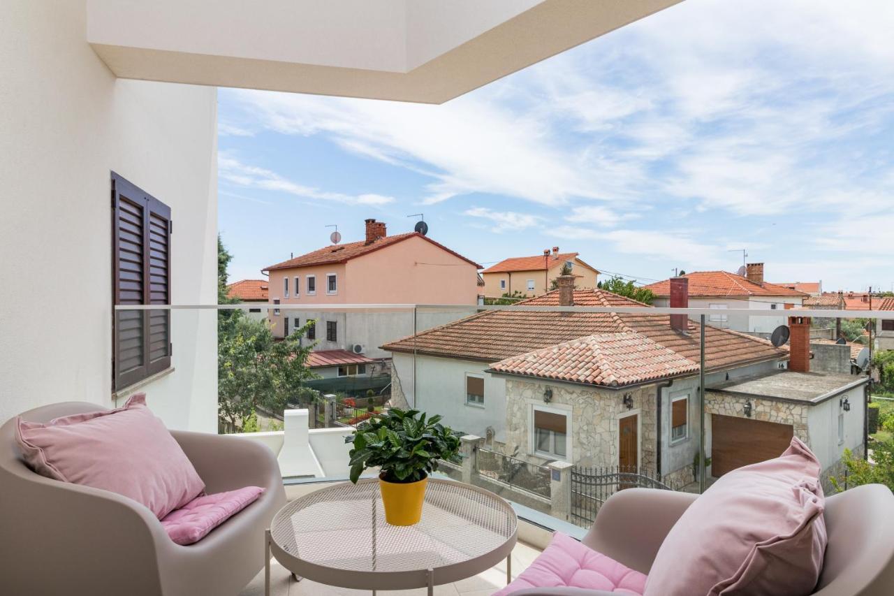 Villa Elena Deluxe Mit Whirlpool Und Beheiztem Pool Am Meer Und Wunderschoenen Blick Auf Die Brijuni Inseln Fažana Dış mekan fotoğraf