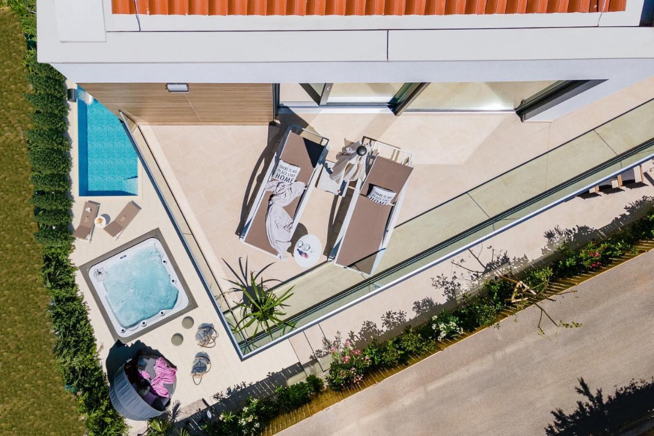 Villa Elena Deluxe Mit Whirlpool Und Beheiztem Pool Am Meer Und Wunderschoenen Blick Auf Die Brijuni Inseln Fažana Dış mekan fotoğraf