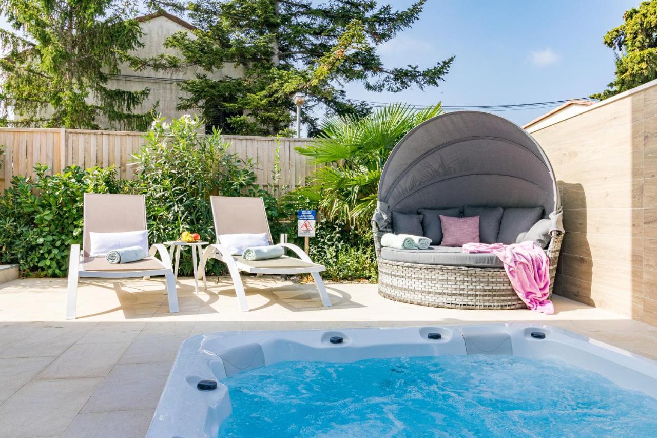 Villa Elena Deluxe Mit Whirlpool Und Beheiztem Pool Am Meer Und Wunderschoenen Blick Auf Die Brijuni Inseln Fažana Dış mekan fotoğraf